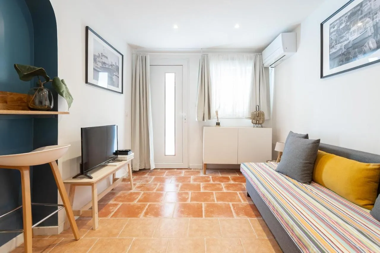 Holiday home Complexe Les Petits Paniers - 5 Studios - Clim - 16 Pers - Vieux Port Marseille