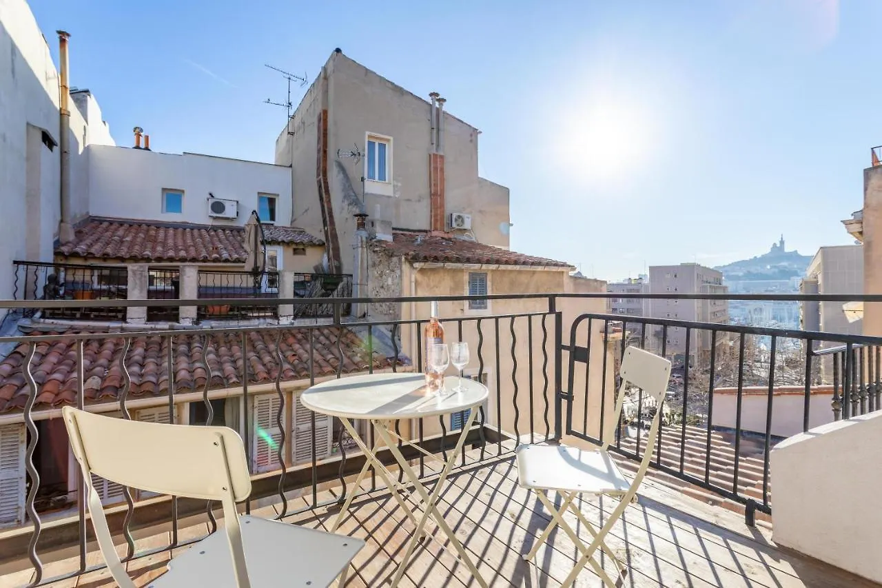 Complexe Les Petits Paniers - 5 Studios - Clim - 16 Pers - Vieux Port Marseille Holiday home