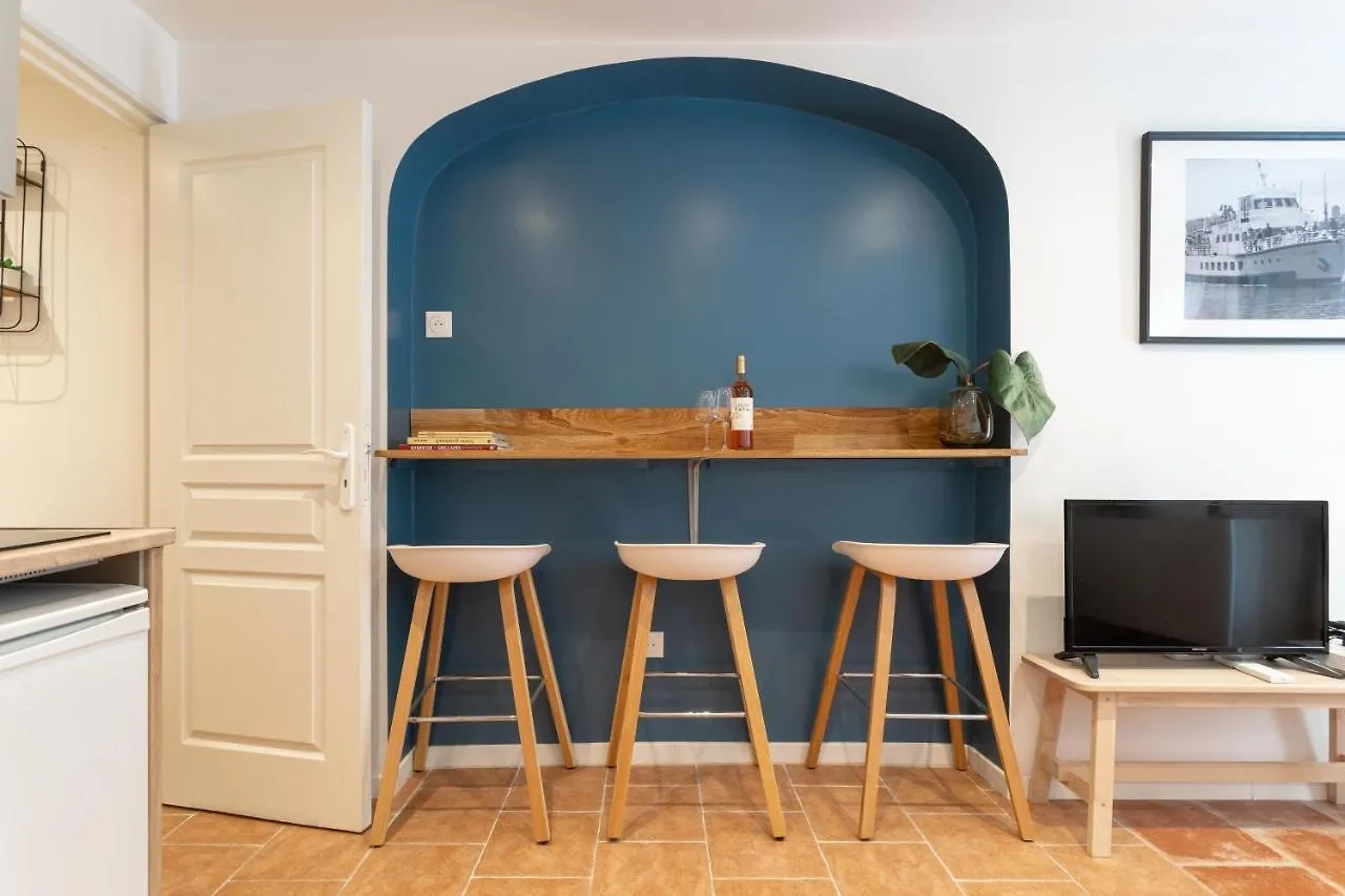 Дом отдыха Complexe Les Petits Paniers - 5 Studios - Clim - 16 Pers - Vieux Port Марсель